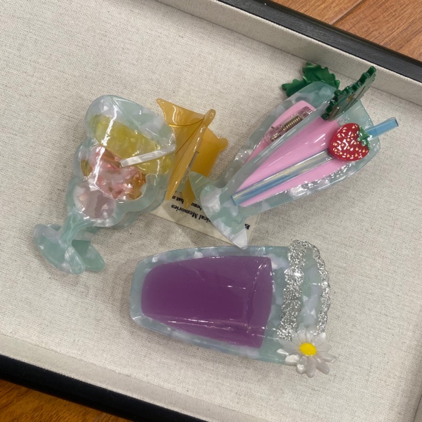 韩国 东大门 夏季设计感果汁杯抓夹鲨鱼夹