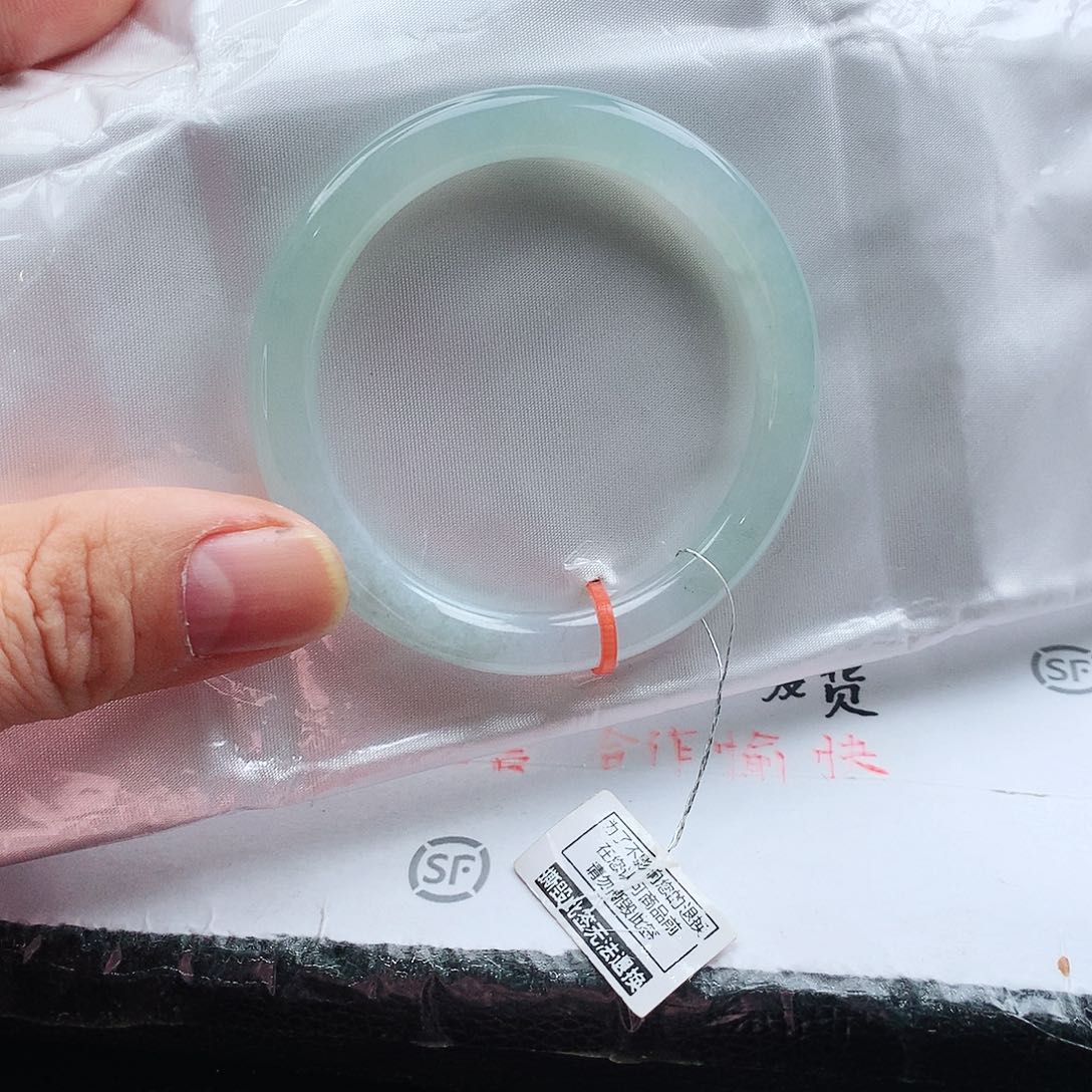 翡翠手镯未镶嵌天然翡翠手镯