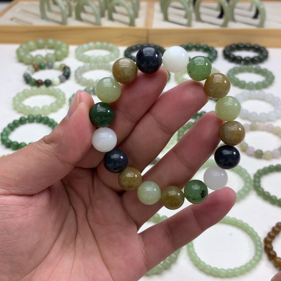 和田玉手串（多宝11.8）未镶嵌