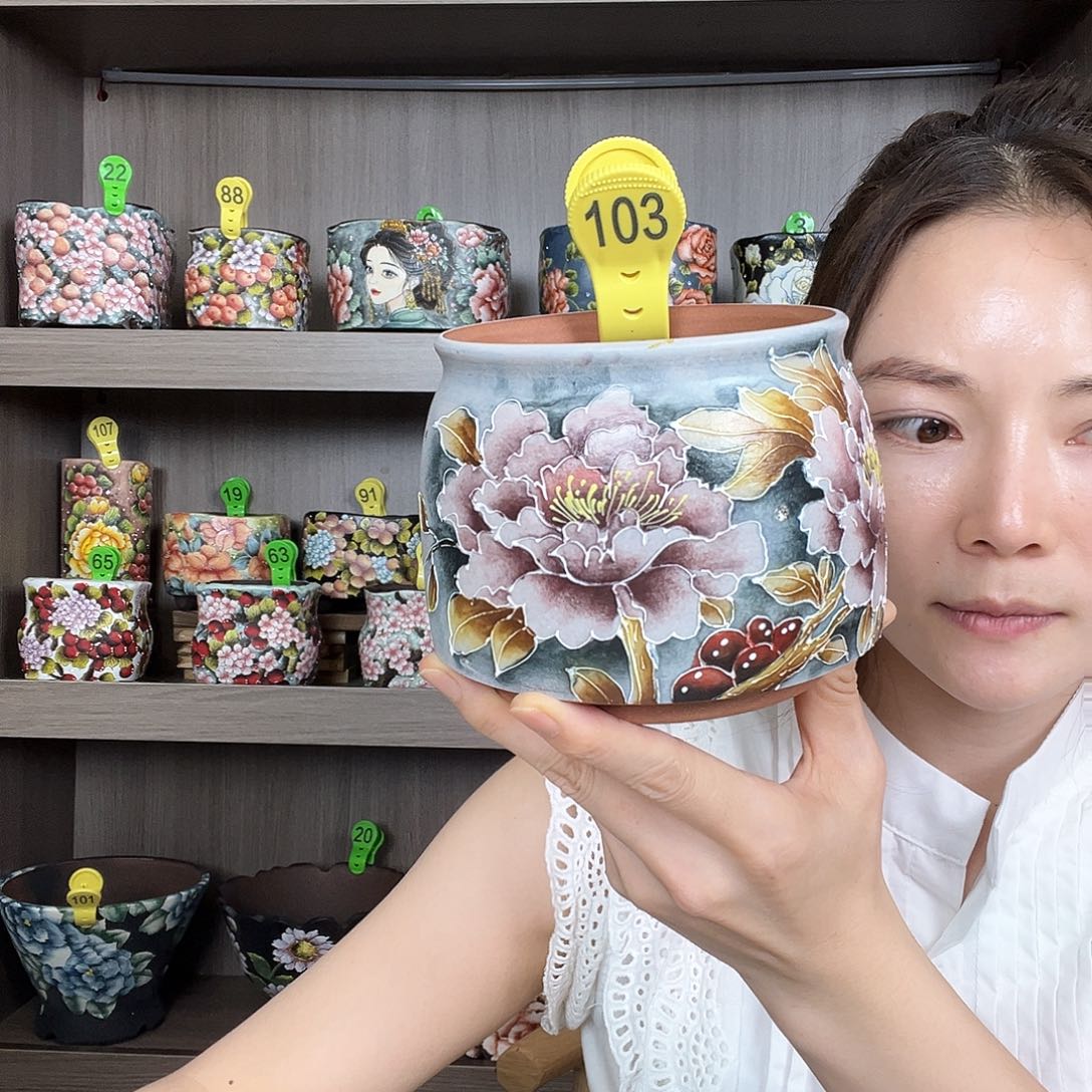 花物手绘陶瓷花盆