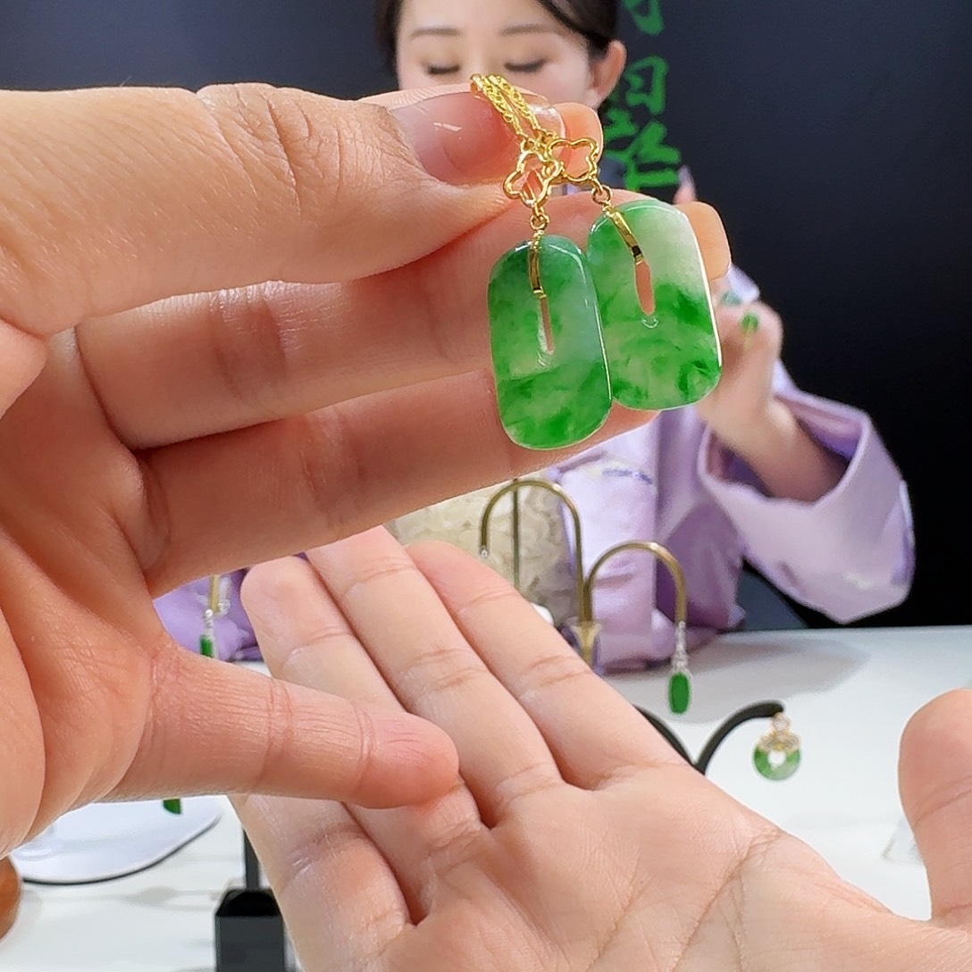 翡翠耳饰18K金镶嵌18k镶嵌