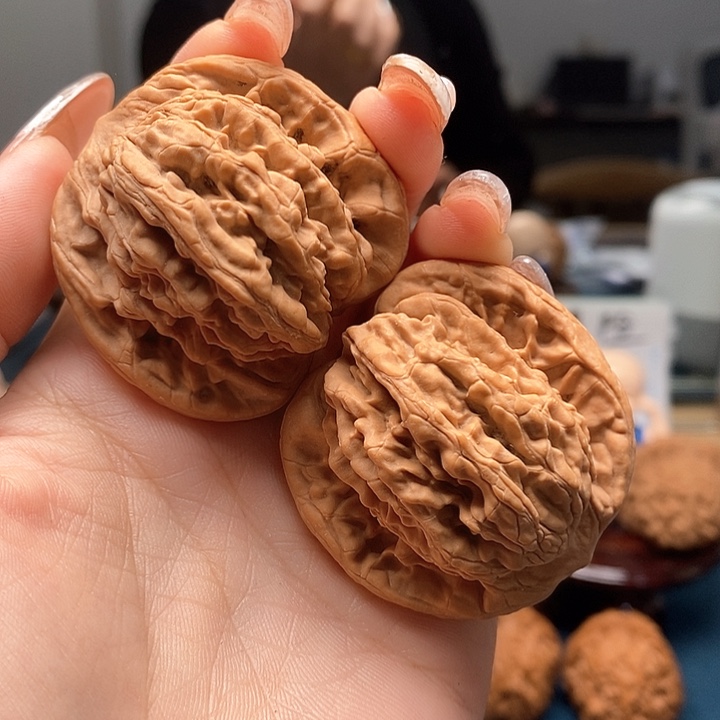 文玩核桃把件虎头