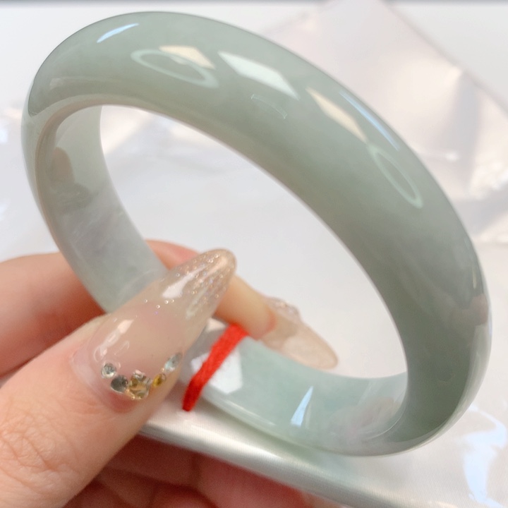 【闪购商品】翡翠手镯未镶嵌52+圈