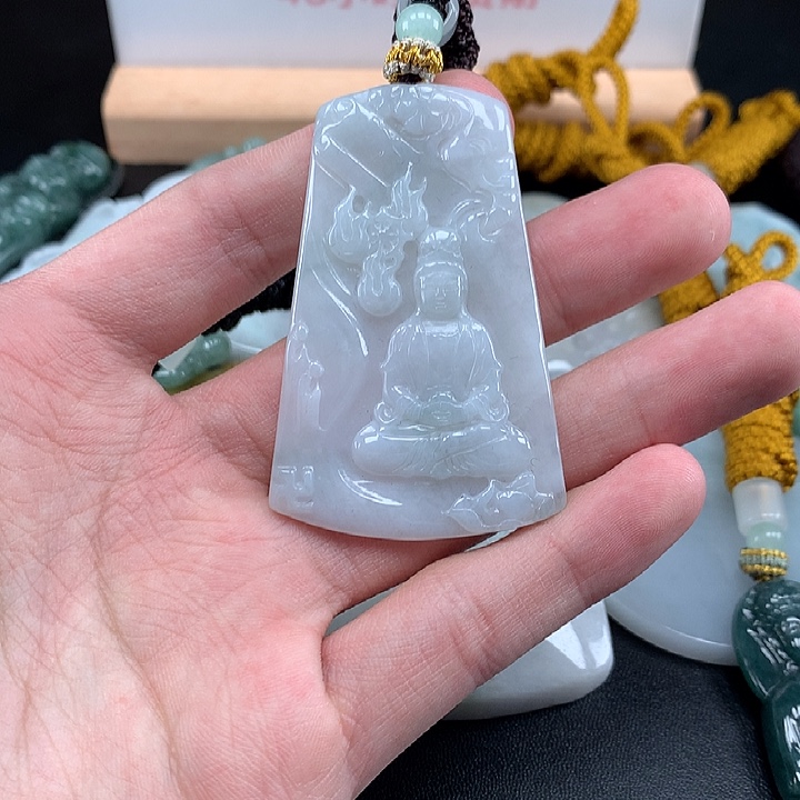 翡翠未镶嵌颈饰天然保真a货