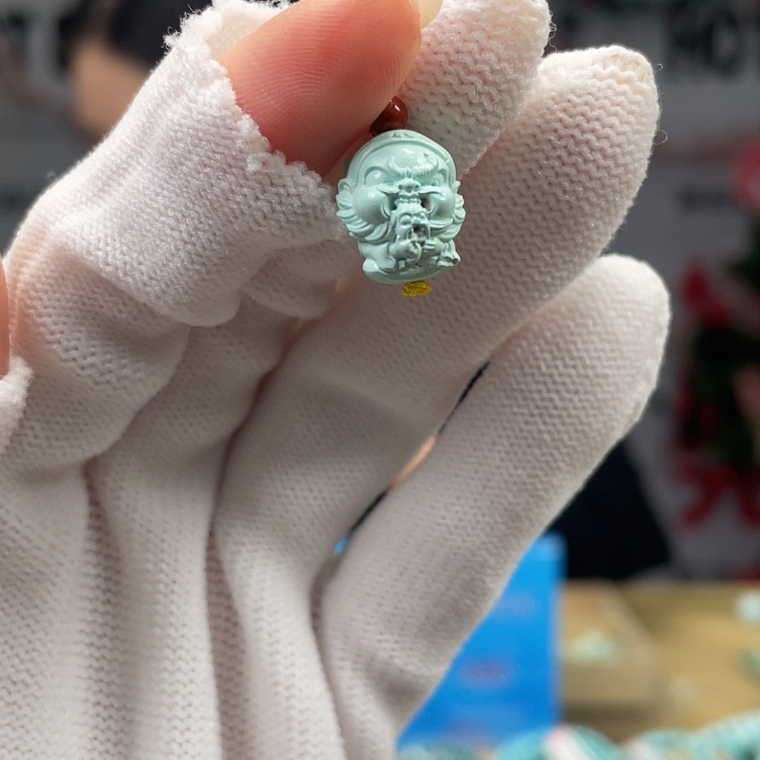 绿松石未镶嵌挂件