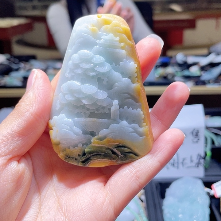 翡翠颈饰未镶嵌一个
