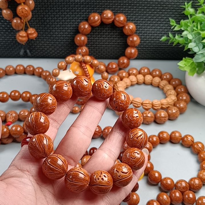 小***相手串桃核铁籽密纹红魔17