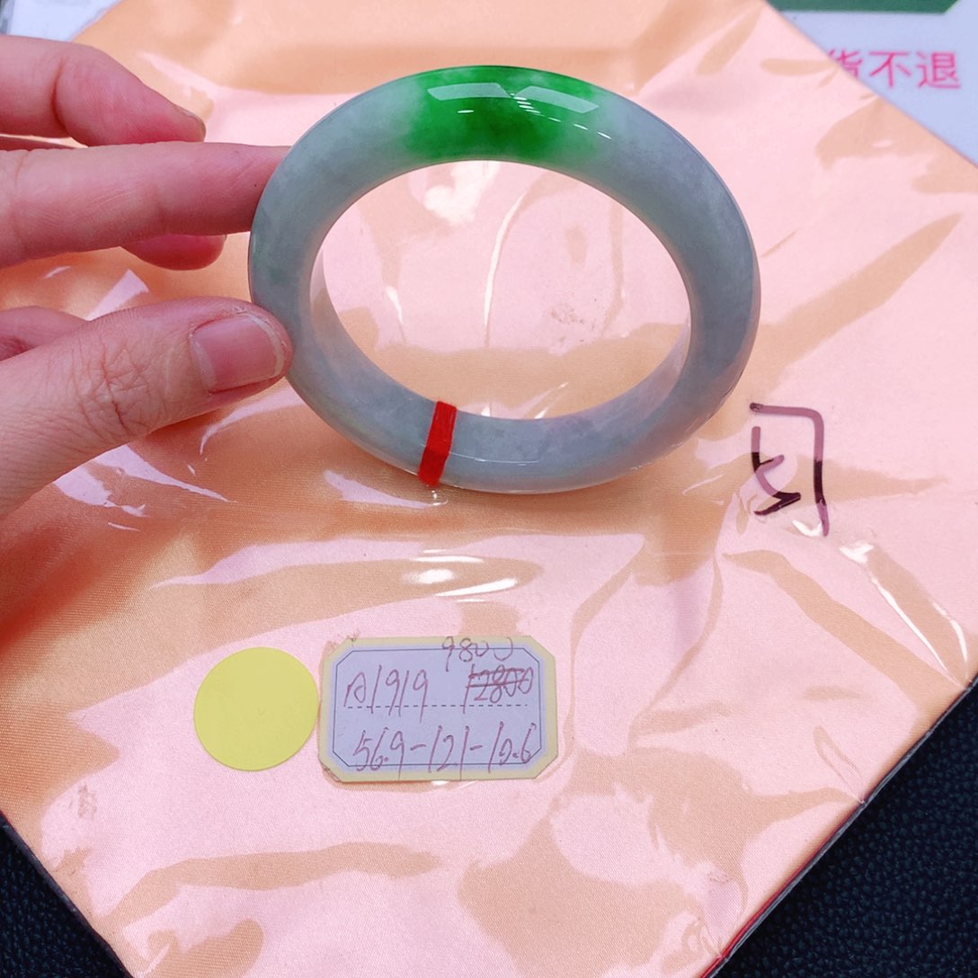 未镶嵌手镯翡翠缅甸翡翠手镯