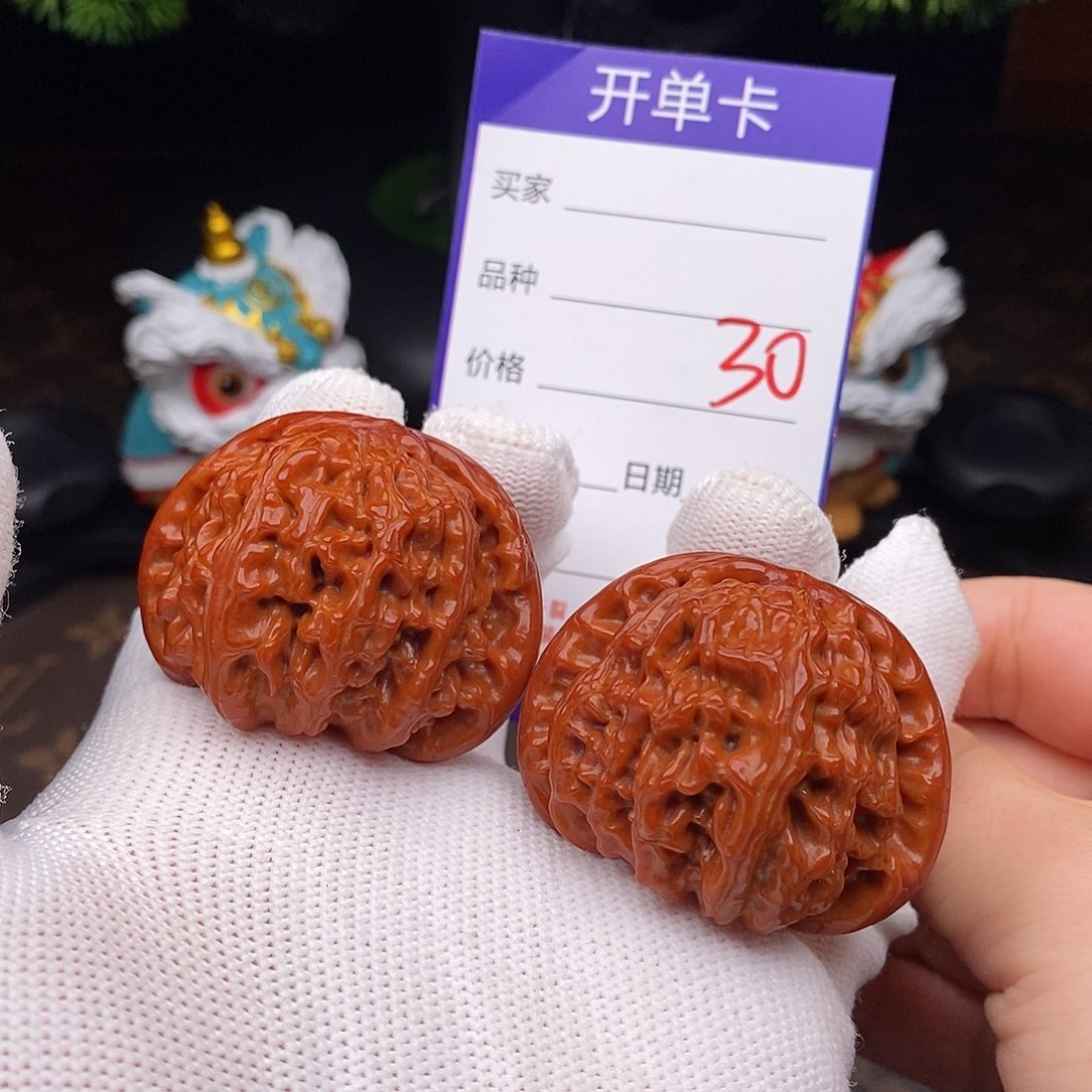 吊坠文玩核桃30号43白