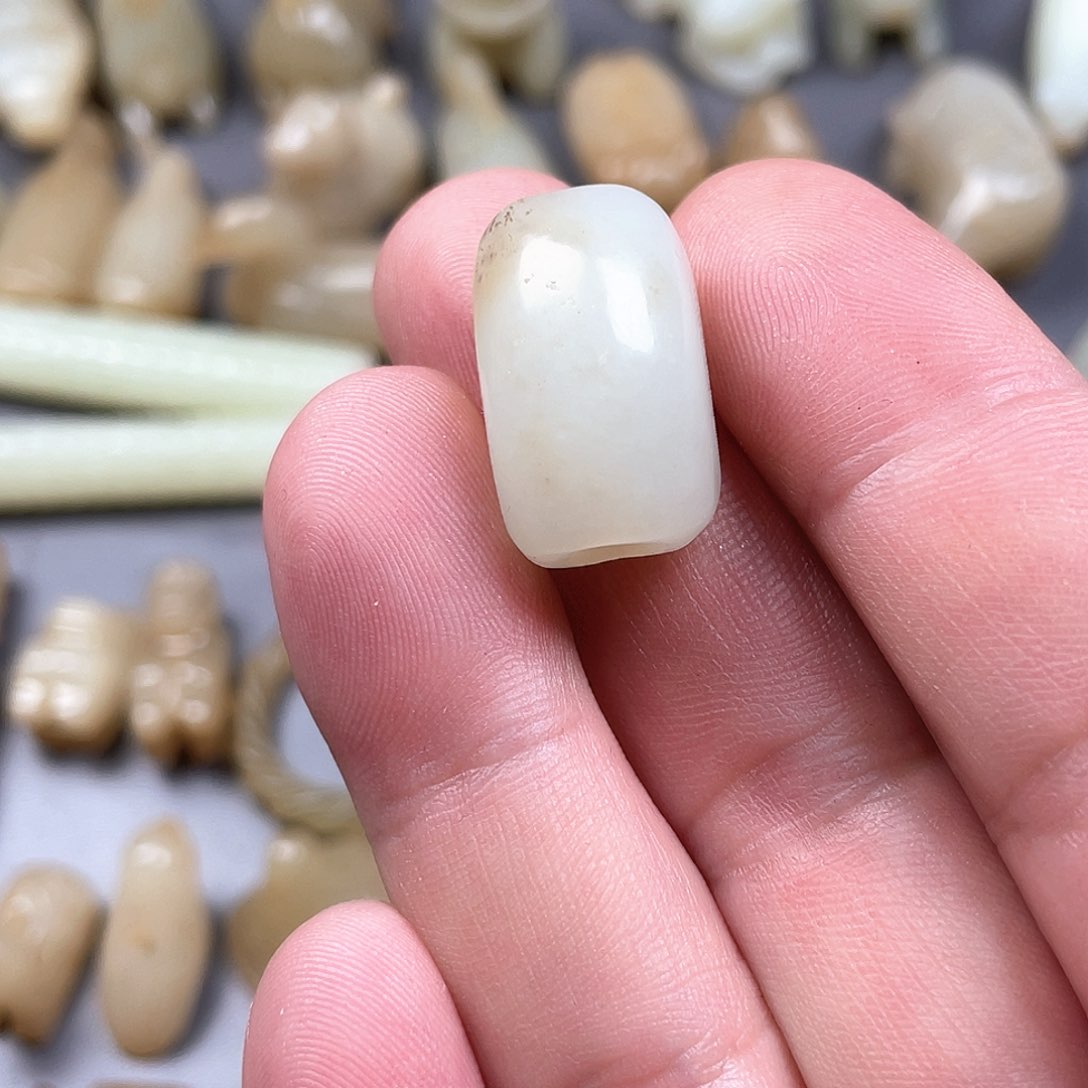 和田玉（糖玉）未镶嵌颈饰