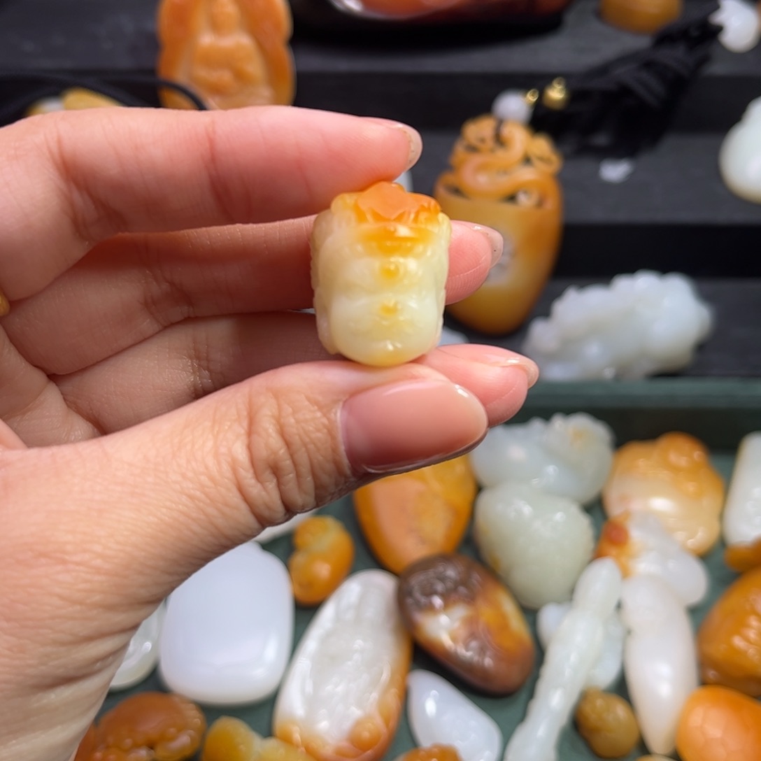 和田玉颈饰未镶嵌杨*败