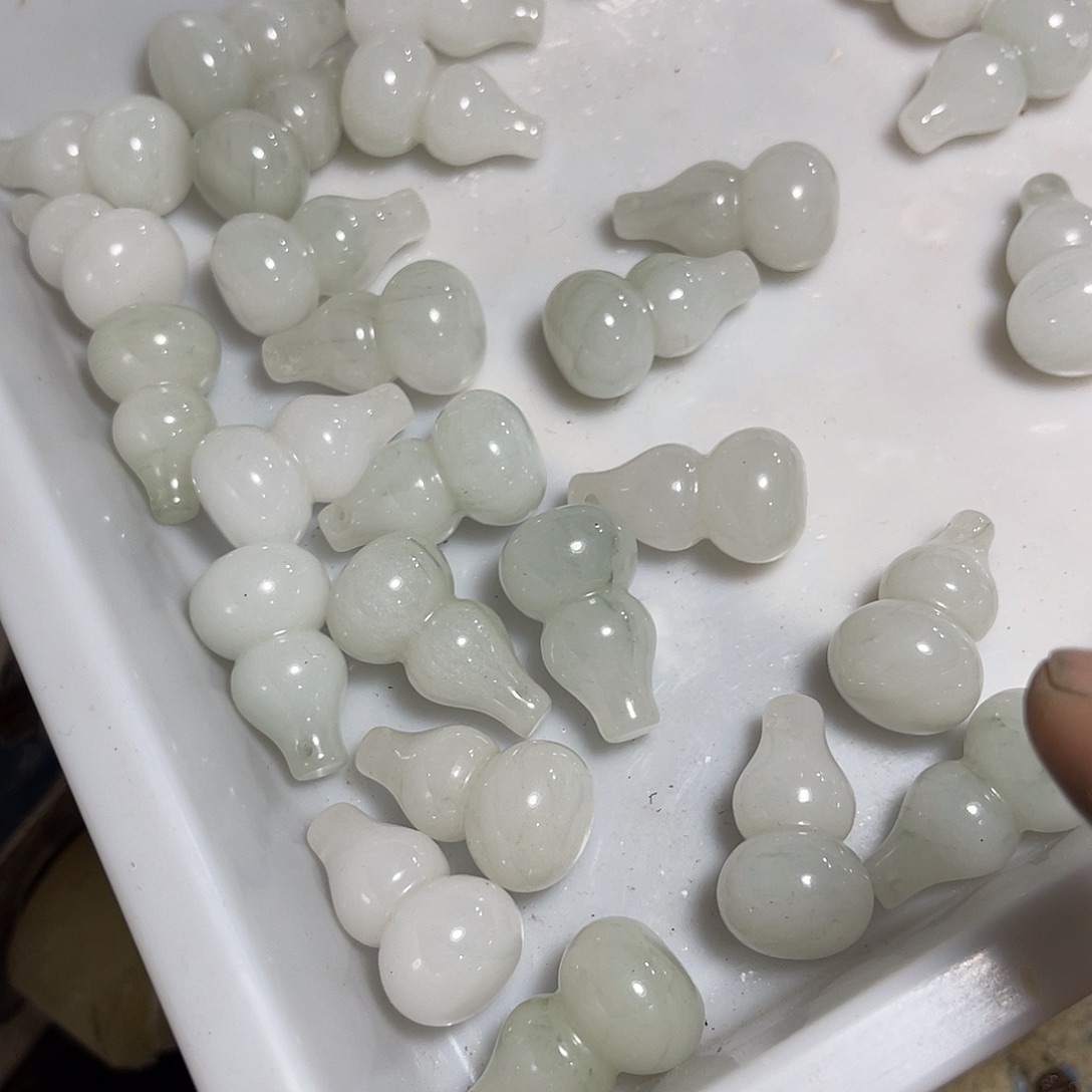 石英质玉手链未镶嵌