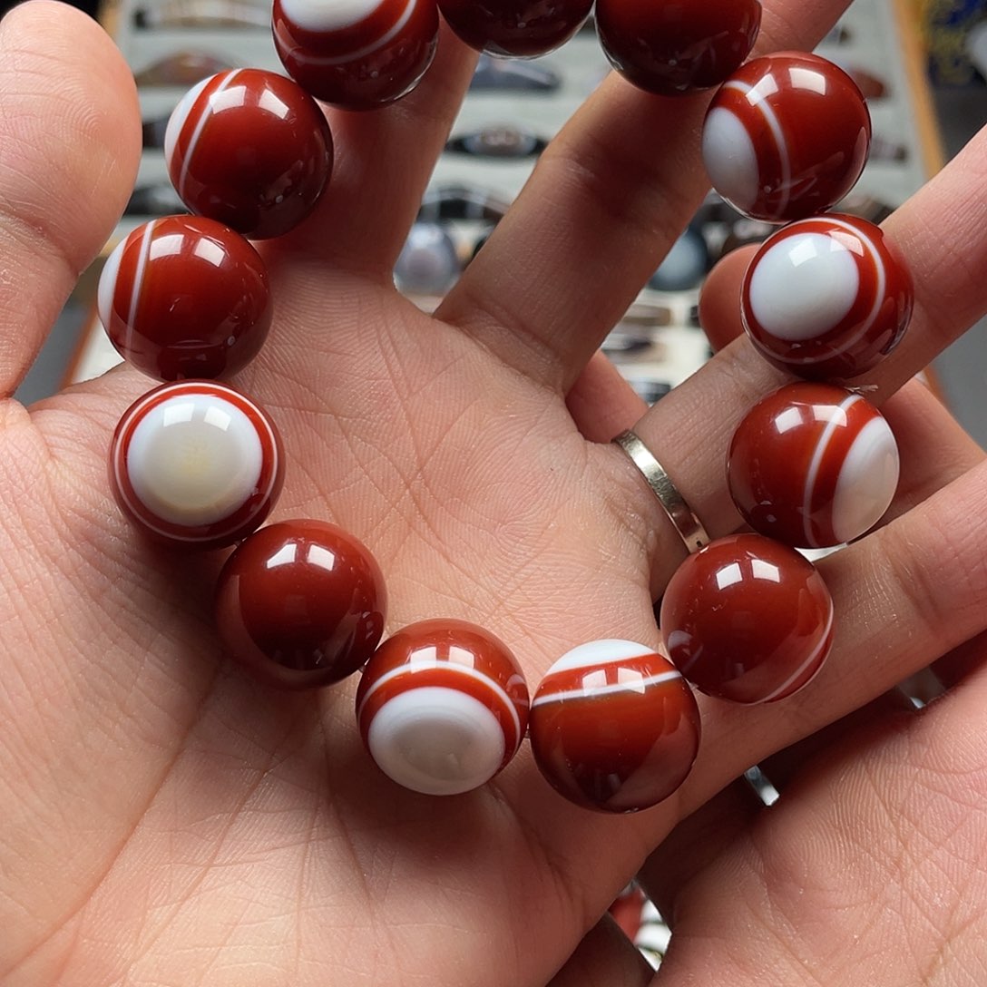 玛瑙/玉髓手串未镶嵌兰**果
