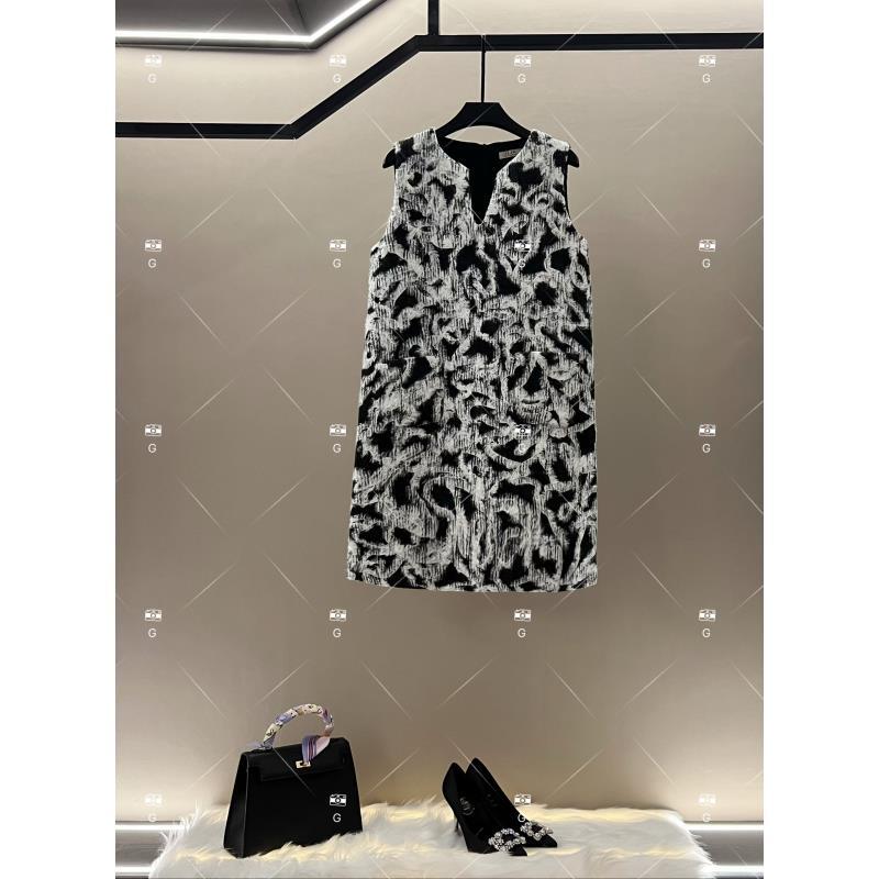 【玲】不褪色复古风显瘦默认款式连衣裙女装轻奢秋冬时尚 H-L320J