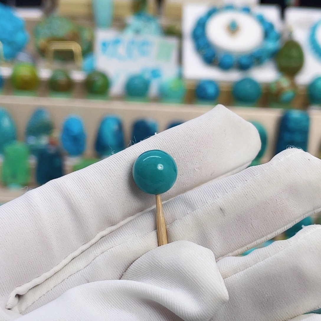 绿松石未镶嵌颈饰