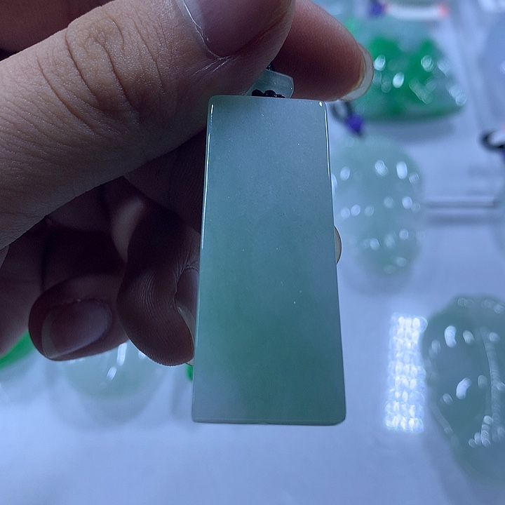 翡翠未镶嵌颈饰天然翡翠A货吊坠