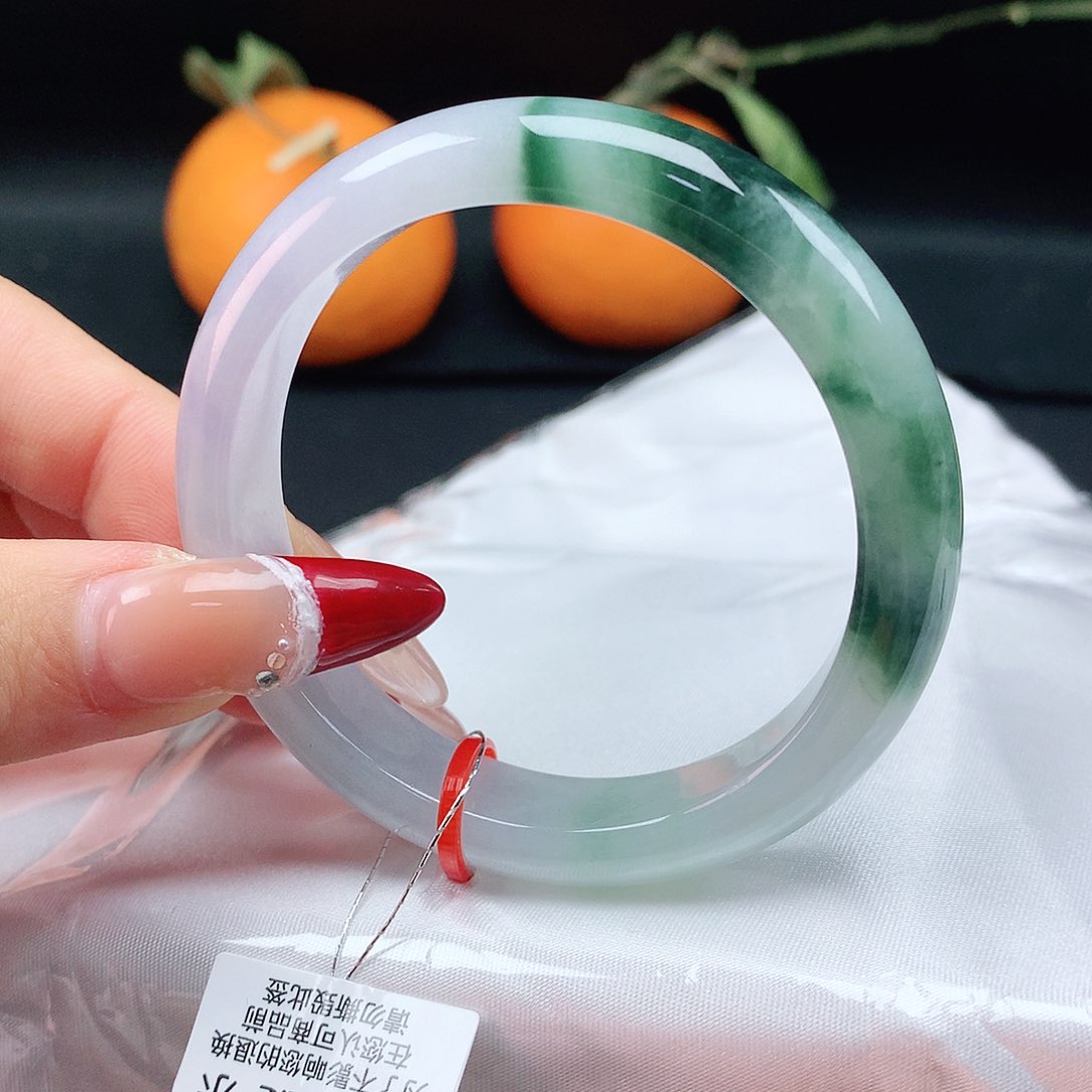 翡翠手镯未镶嵌52圈