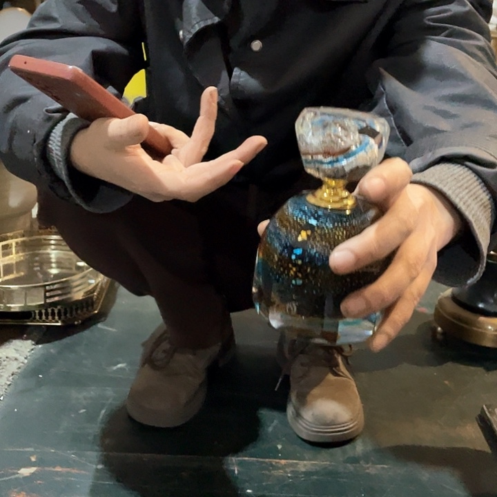 陶瓷花瓶，仿真绿植。