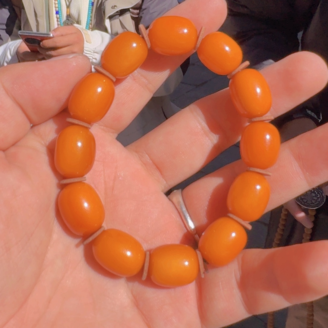 蜜蜡手链未镶嵌好看的喜欢带回家