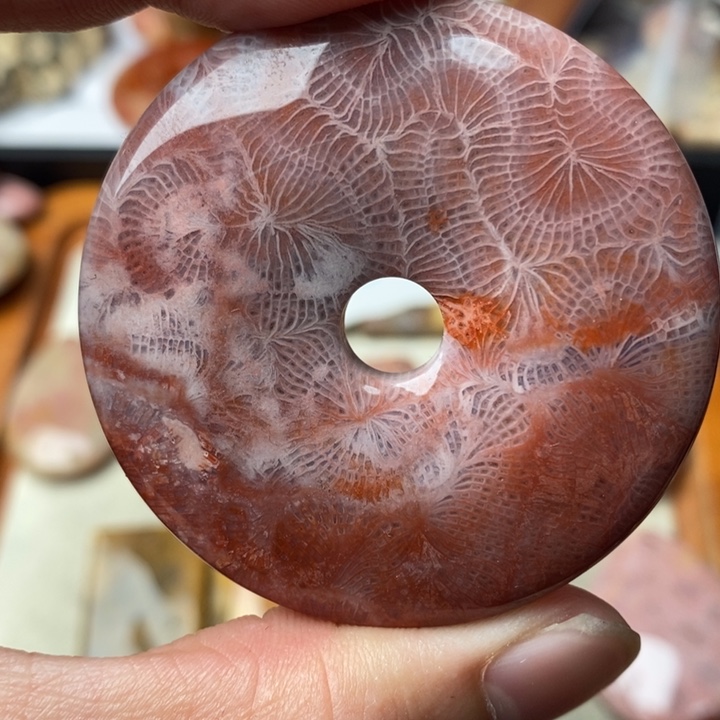 硅化玉颈饰足金镶嵌老*