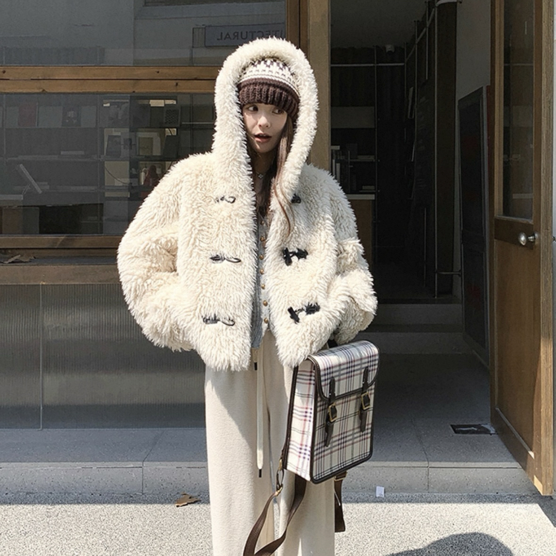 ZUOMAN【芭莎卷卷】韩系连帽牛角扣加厚羊羔绒短外套