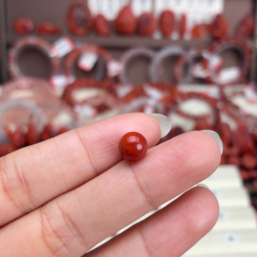 赵***宝南红玛瑙未镶嵌颈饰单珠卡8