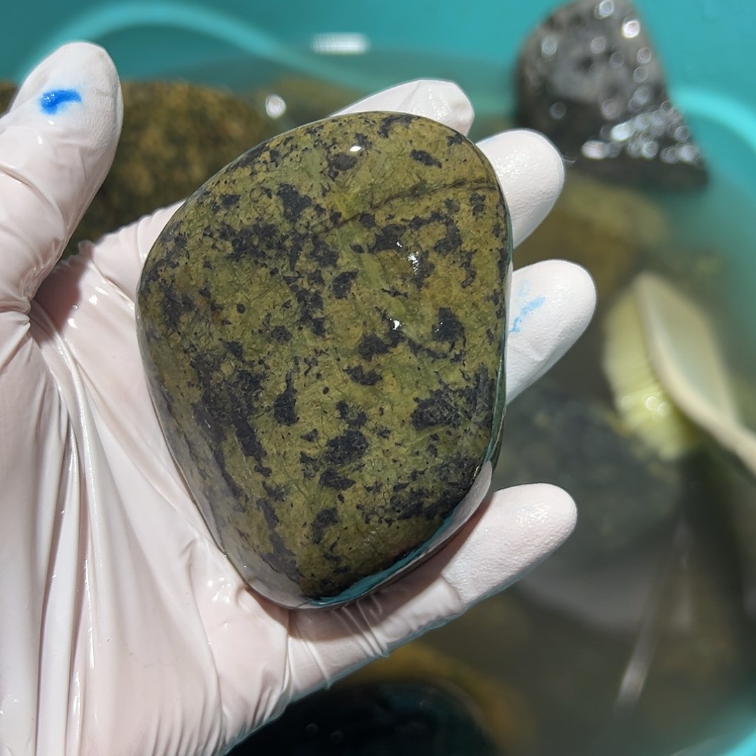 未镶嵌蛇纹石玉西藏藏玉药王石風*