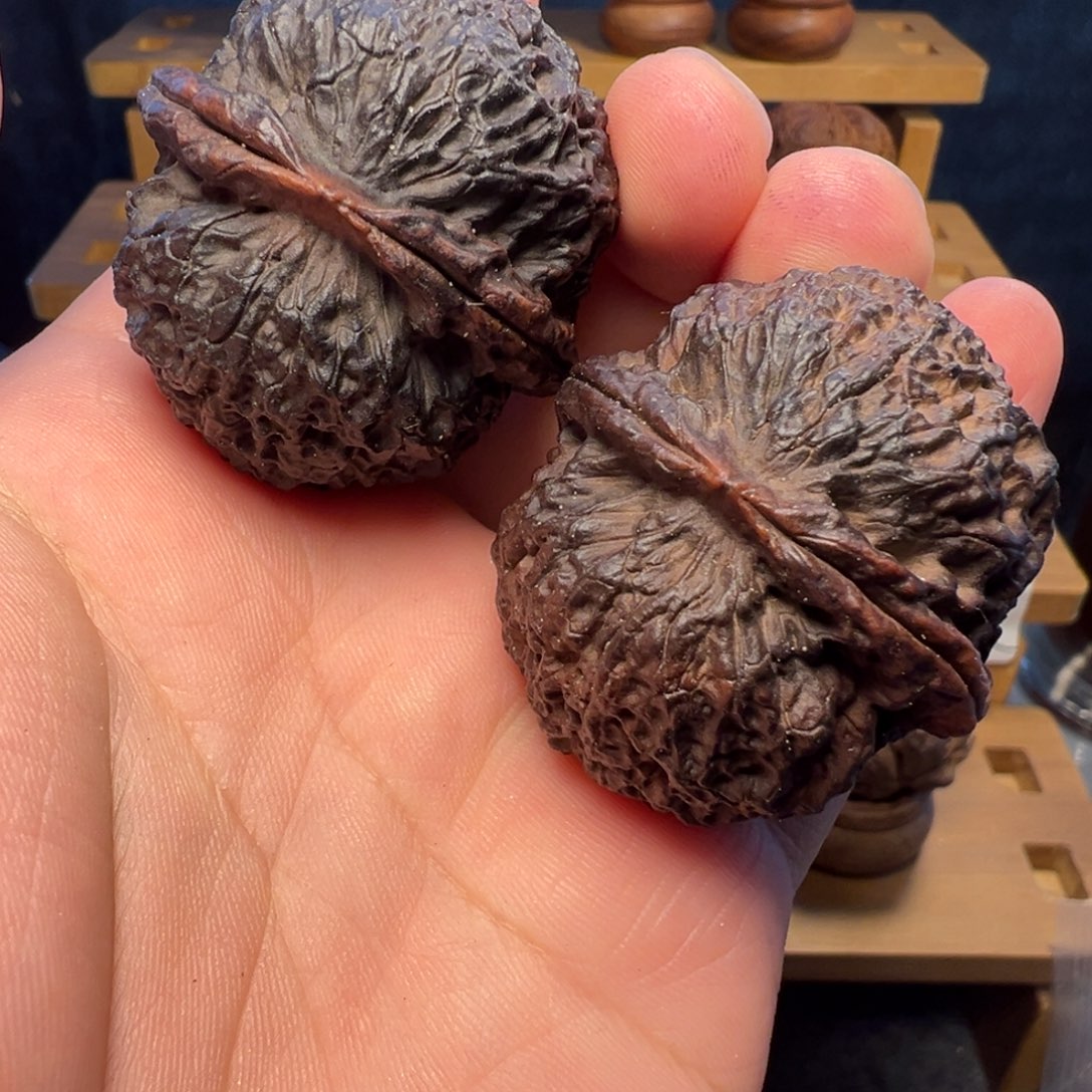吊坠文玩核桃荔枝纹铁狮子43mm