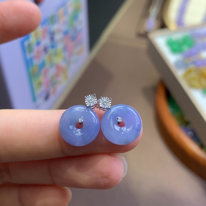 翡翠18K金镶嵌颈饰翡翠