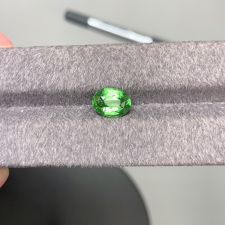 石榴石沙弗莱未镶嵌沙弗莱3.53克拉未镶嵌