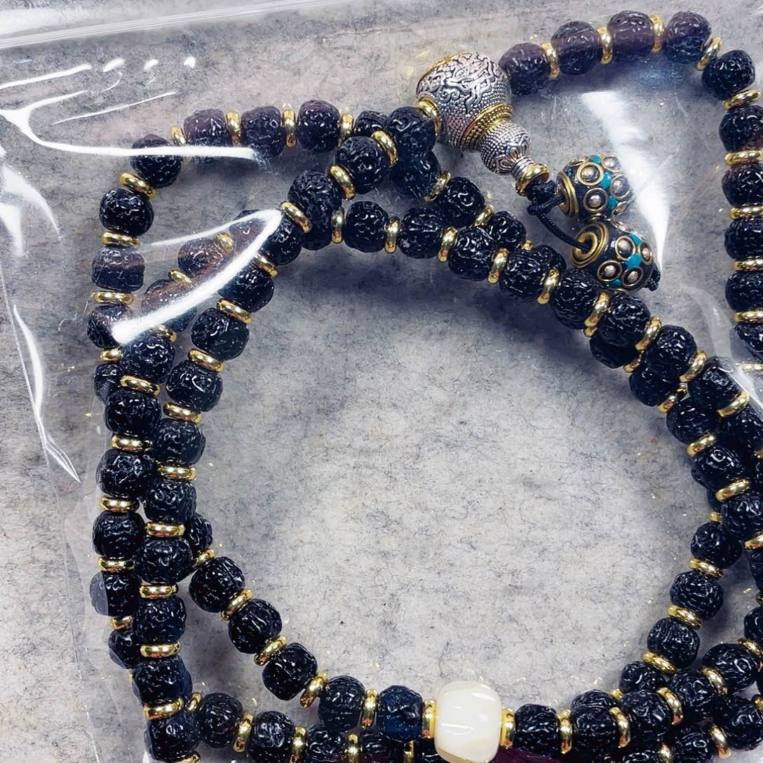 吊坠猴头核桃金刚