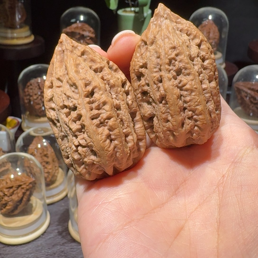 把件文玩核桃苍梧塔尖