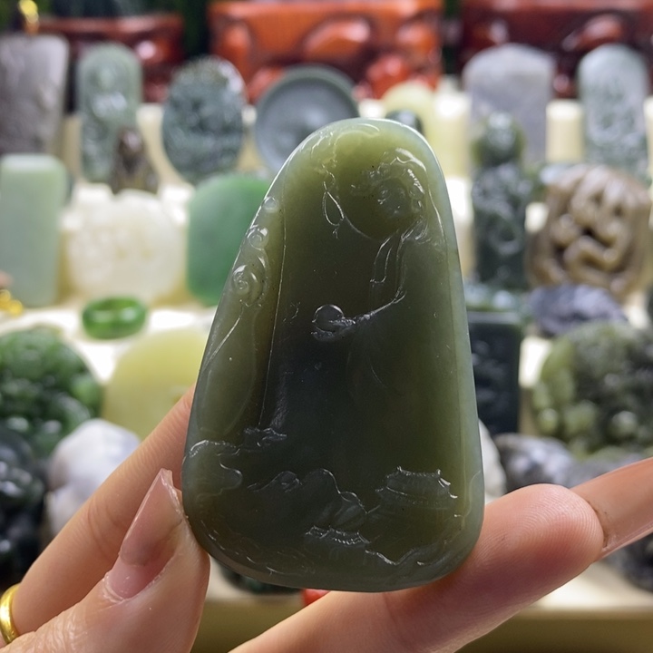 和田玉颈饰未镶嵌