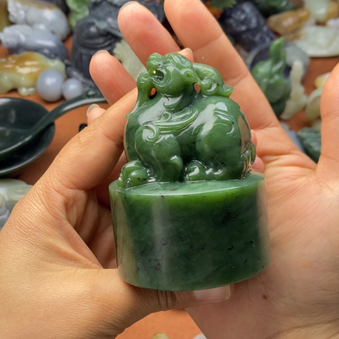 和田玉挂件未镶嵌