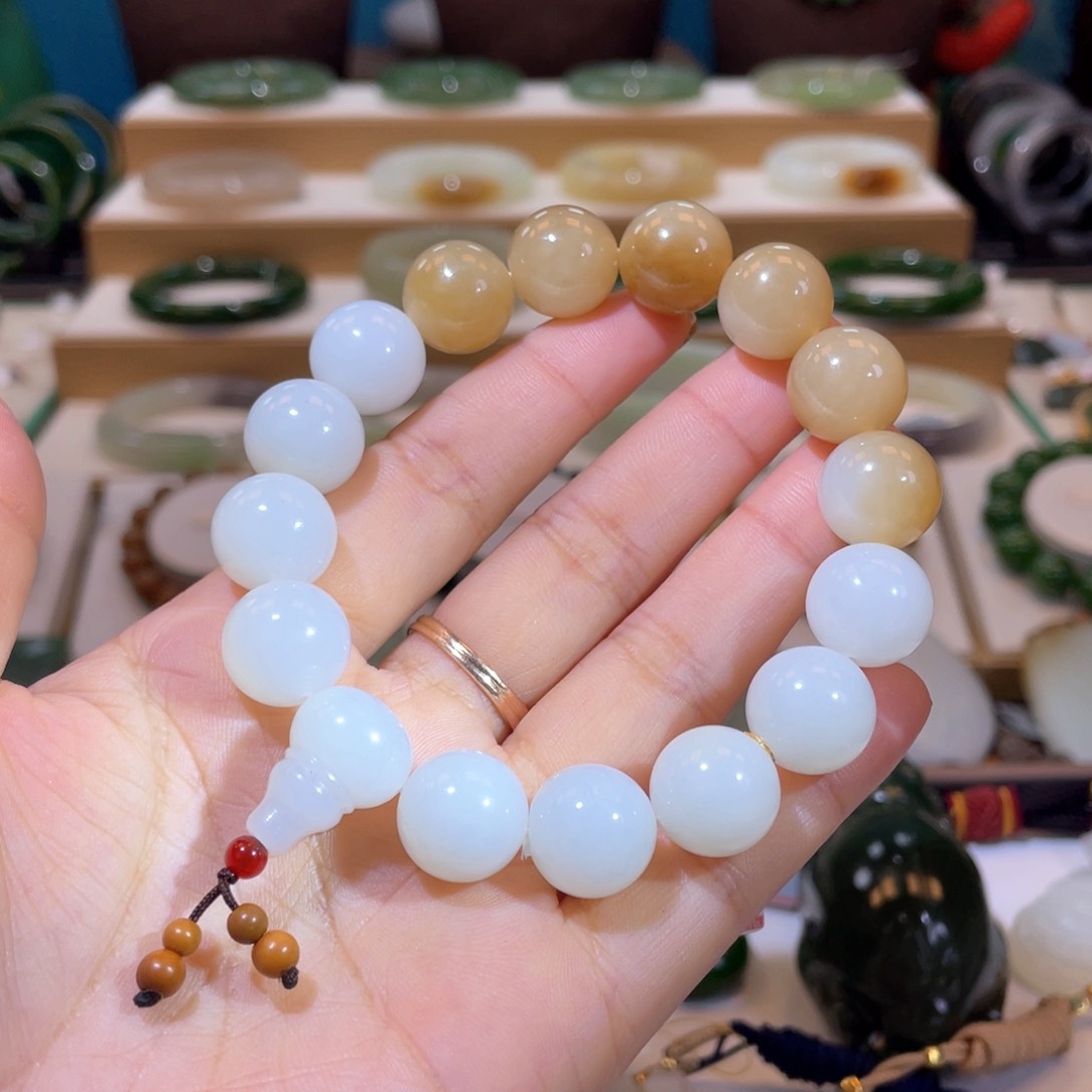 和田玉高品糖玉手串未镶嵌