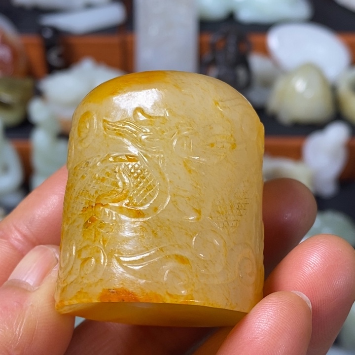 玉***道和田玉（青玉）未镶嵌颈饰