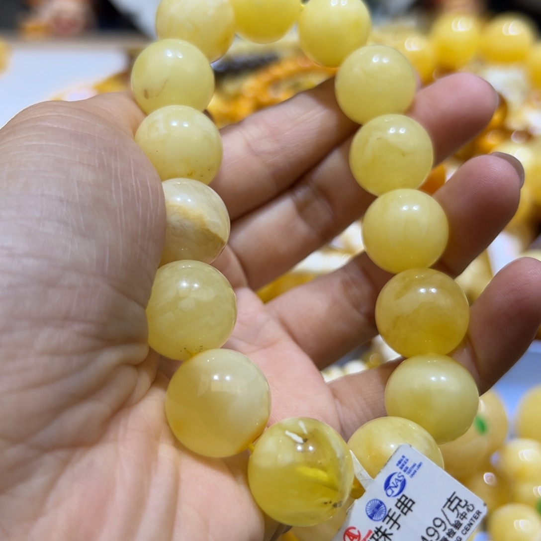 琥珀珠宝奇石未镶嵌