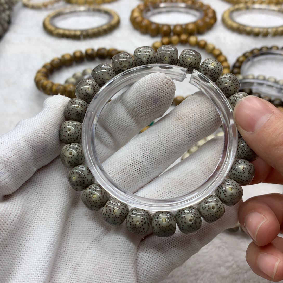 星月菩提吊坠11565888000