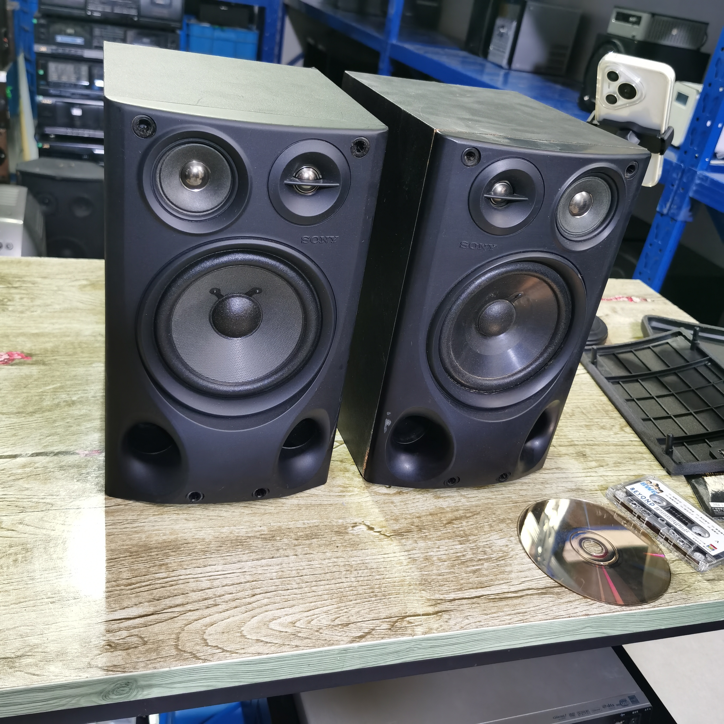 8新  索尼黑色箱子 一对 不包邮 不退不换