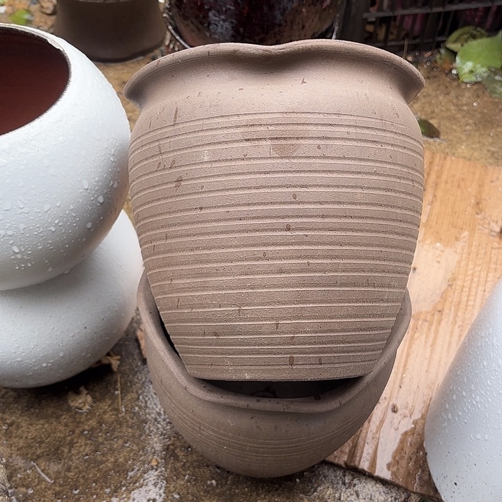 红陶两个黑陶口20高20