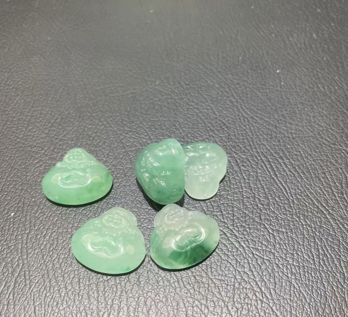 （抱抱佛）佛公天然非洲翠独龙玉冰飘花吊坠挂件拍一发一多样性