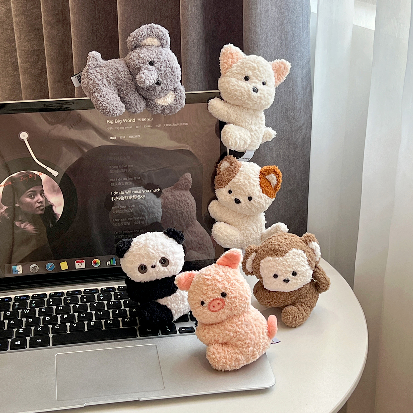 原创可爱电脑夹子桌伴玩偶毛绒玩具上班学习搭子陪伴女生礼物装饰