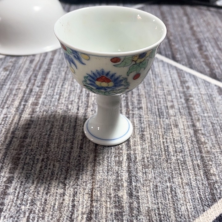 摆件青花斗彩花卉高足杯