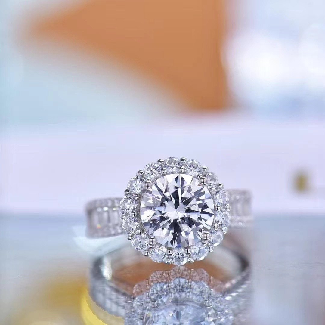 925银莫桑石银制品 奥黛丽女戒3克拉气质结婚奢华百搭