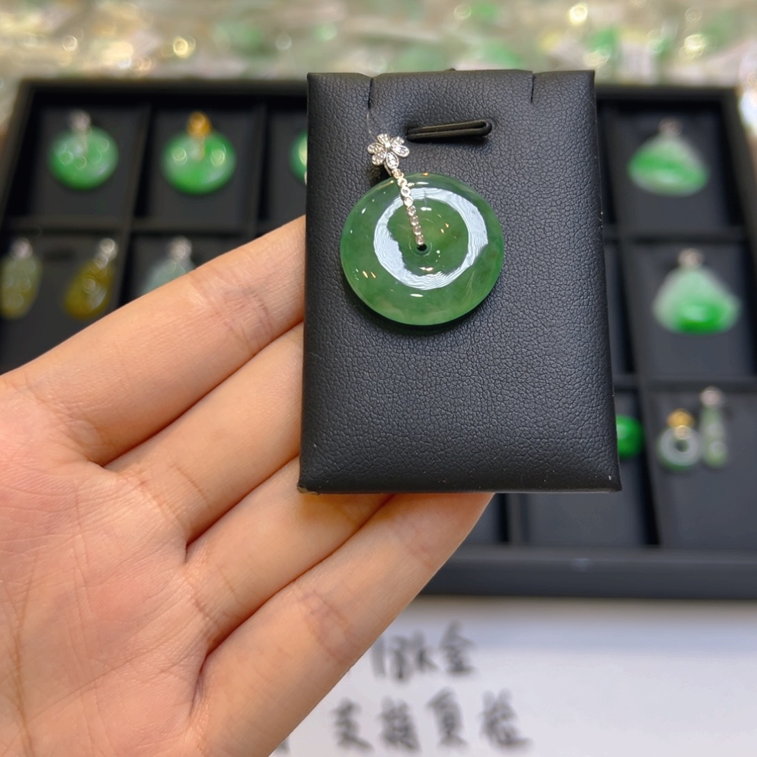 翡翠18K金镶嵌吊坠(不含链)