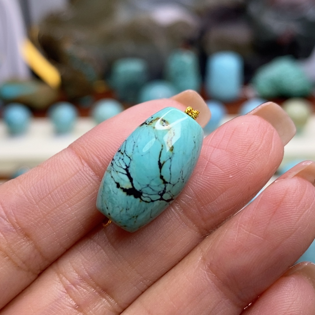 绿松石未镶嵌珠宝奇石11.6×19:3