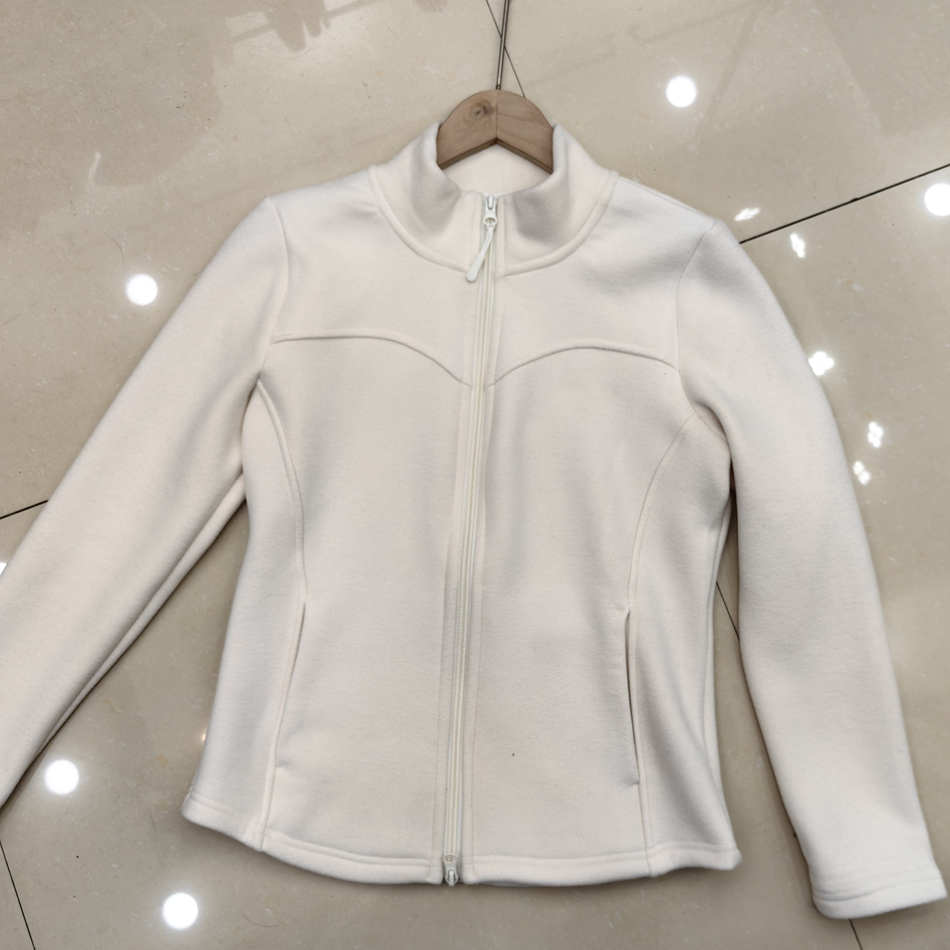 静静推荐  防风INS风保暖加绒女立领纯色短外套休闲双面秋冬25125