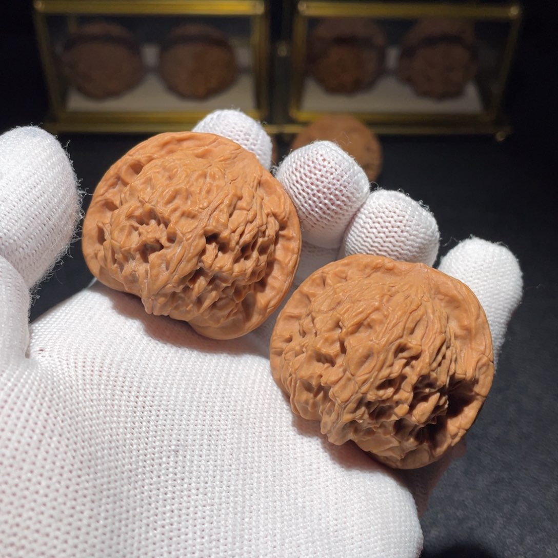 文玩核桃吊坠42红狮子头