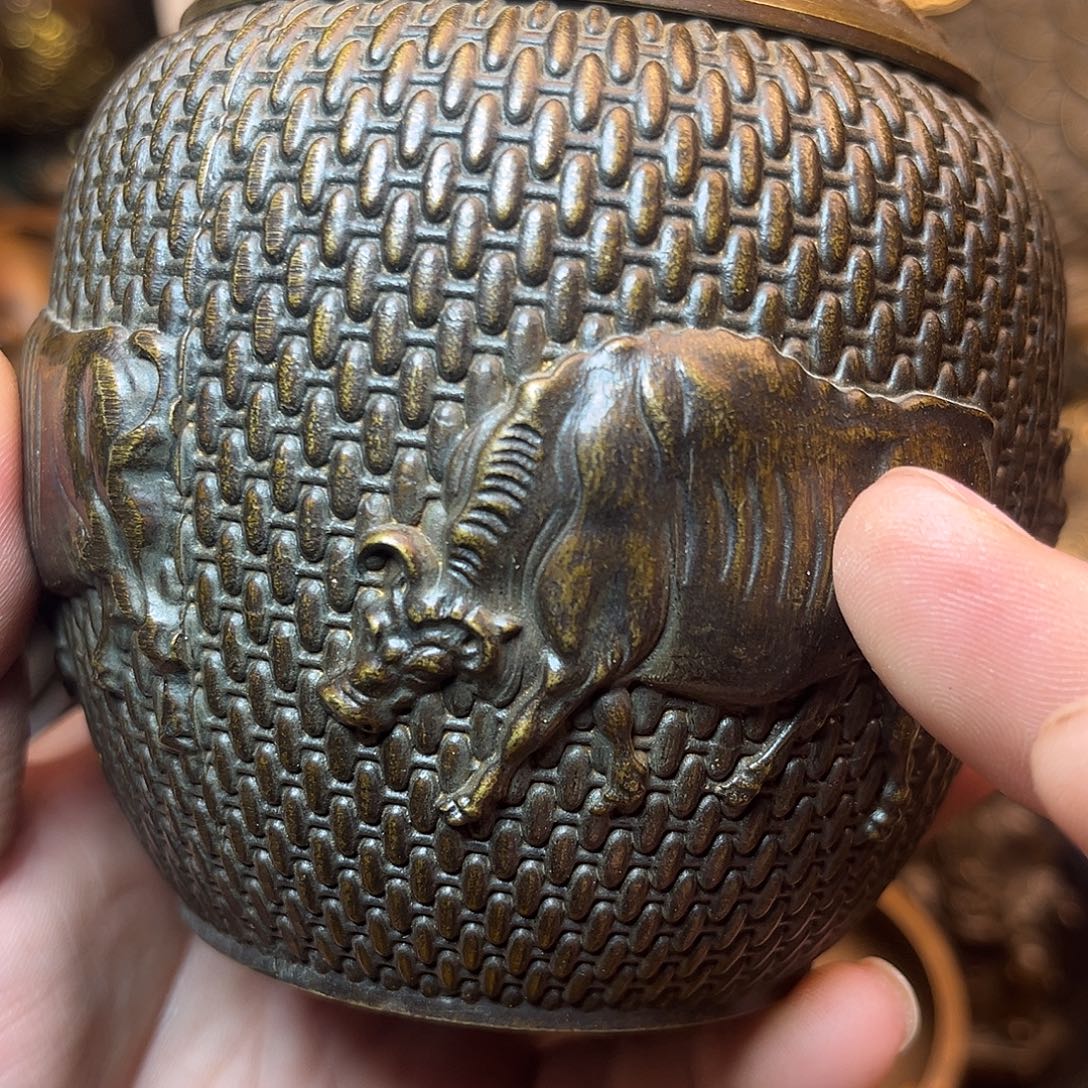 精美铜器工艺品等