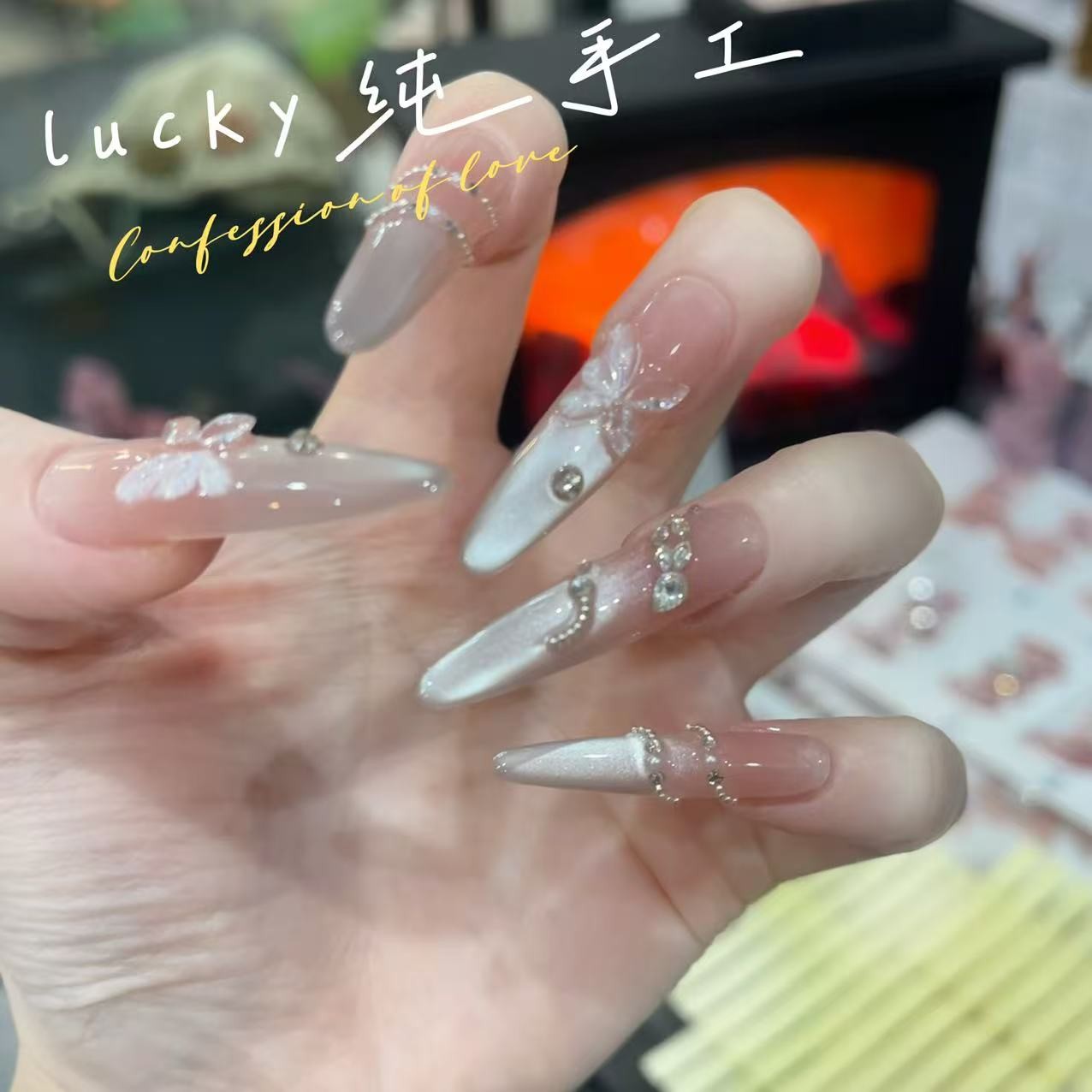 【启春福蝶】纯手工美甲蝴蝶碎钻爆闪猫眼美甲可拆卸精致显白